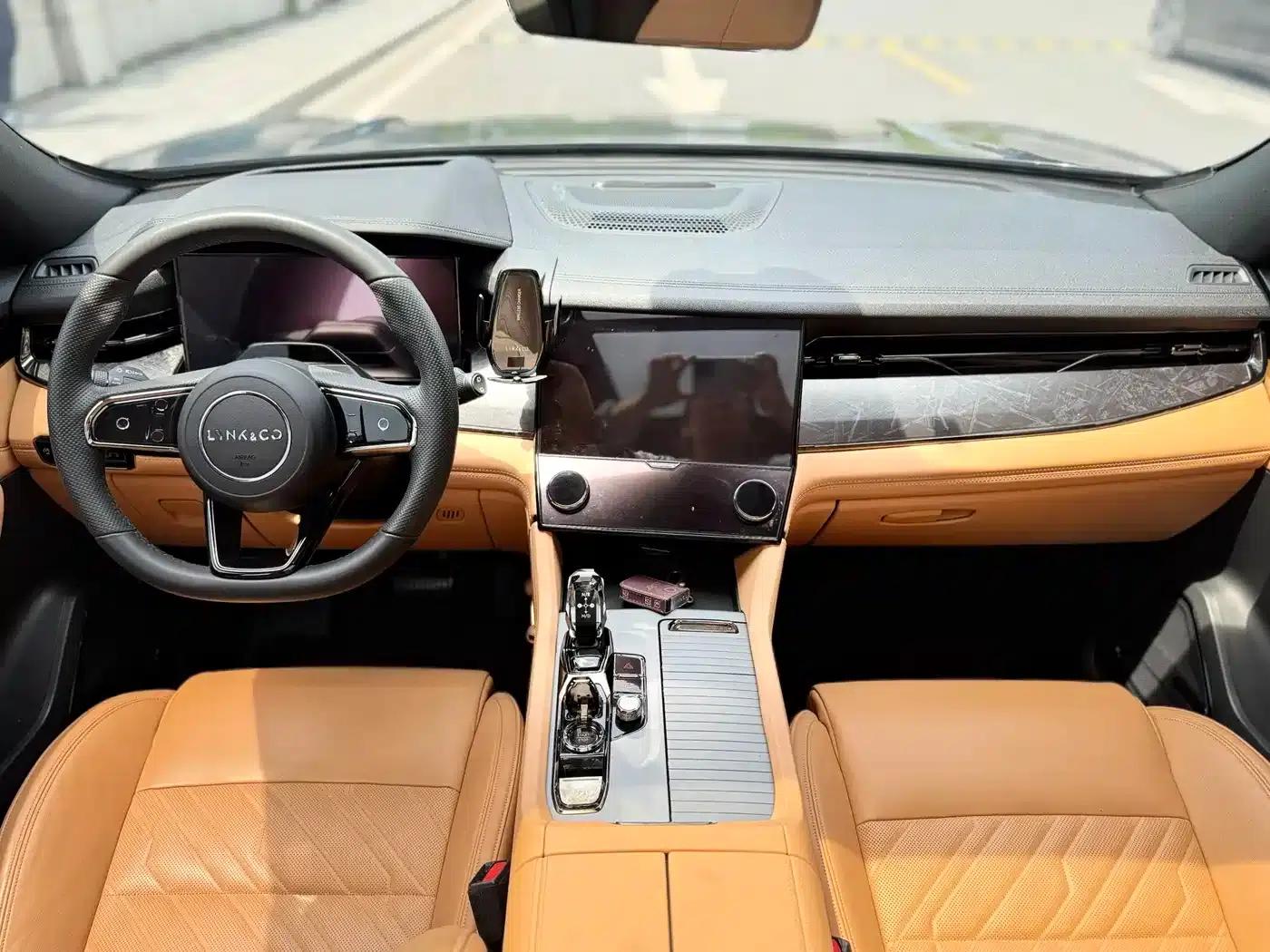 Lynk & Co 09 2021 2.0T Halo 7-seater — миниатюра 6