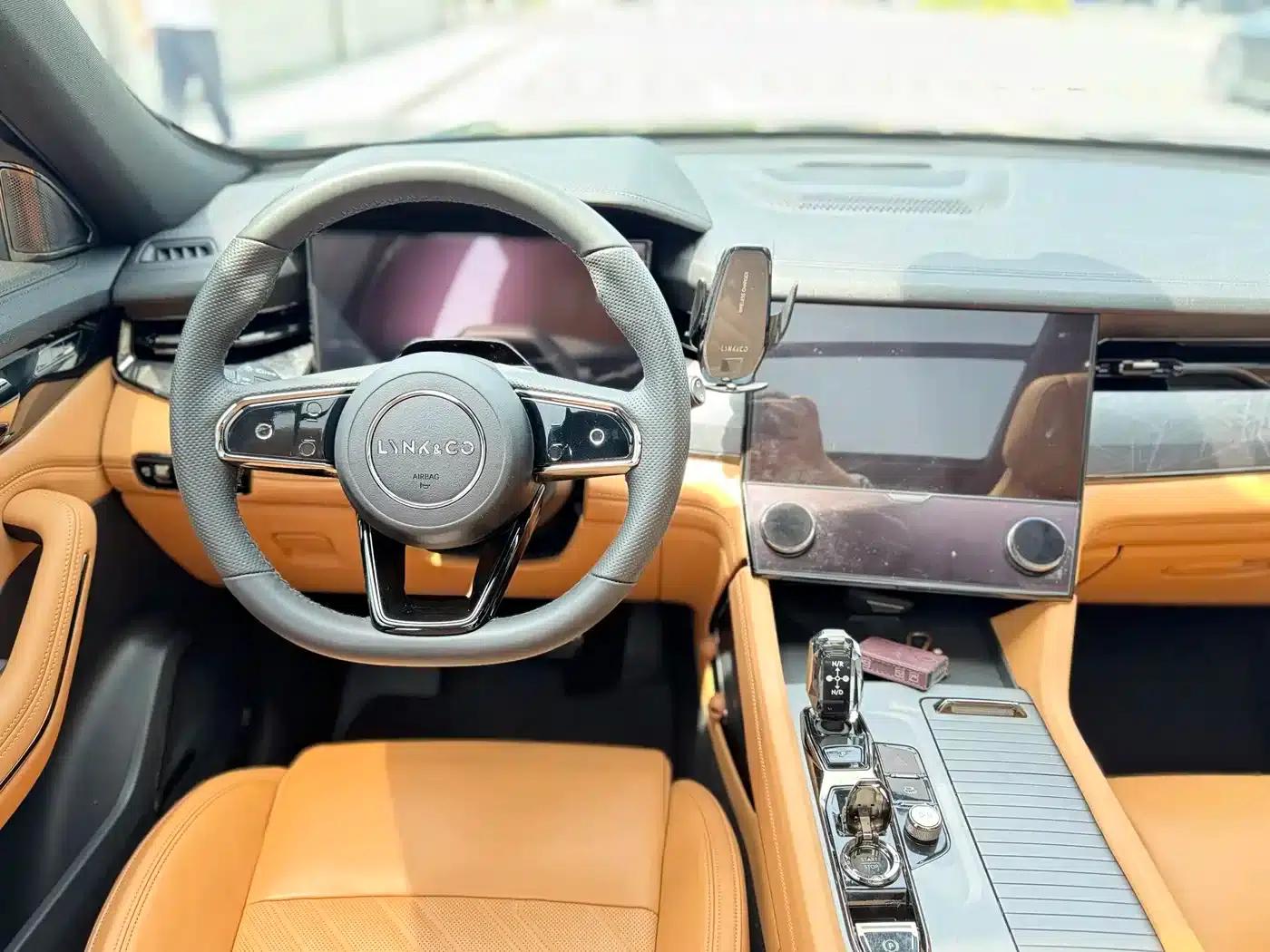 Lynk & Co 09 2021 2.0T Halo 7-seater — миниатюра 7