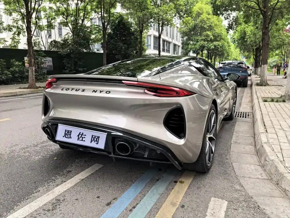 2022 EMIRA 3.5T V6 Manual First Edition — миниатюра 13
