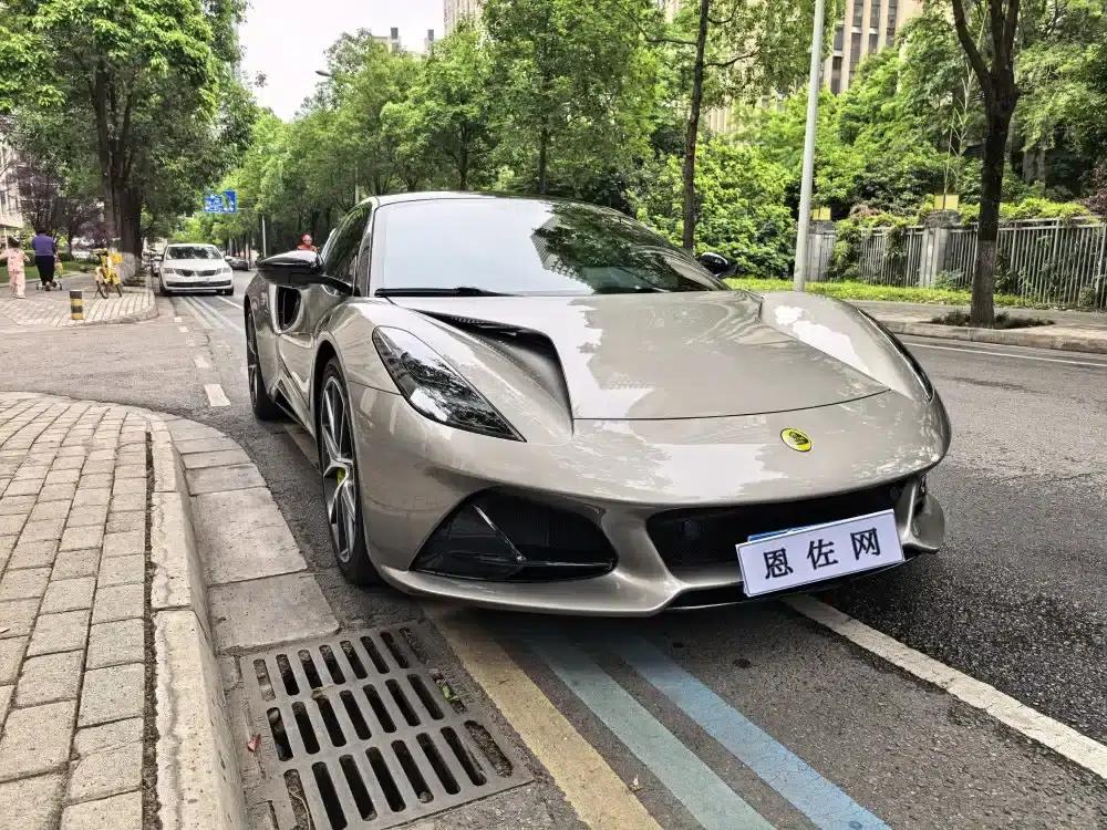 2022 EMIRA 3.5T V6 Manual First Edition — миниатюра 3