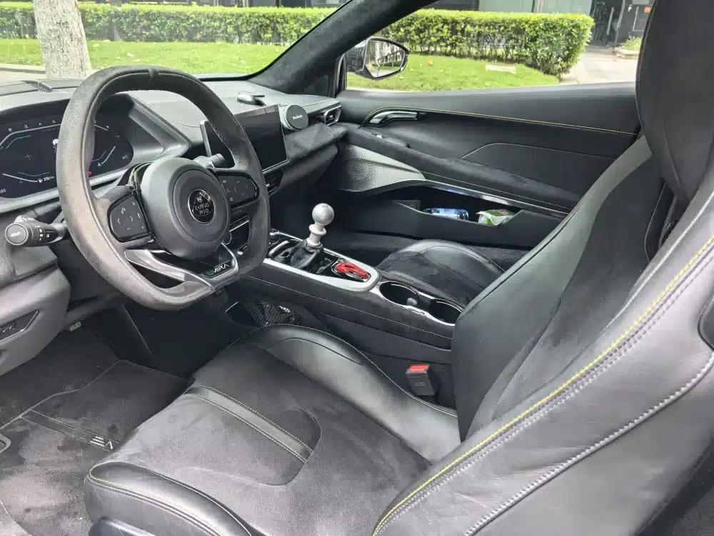 2022 EMIRA 3.5T V6 Manual First Edition — миниатюра 4