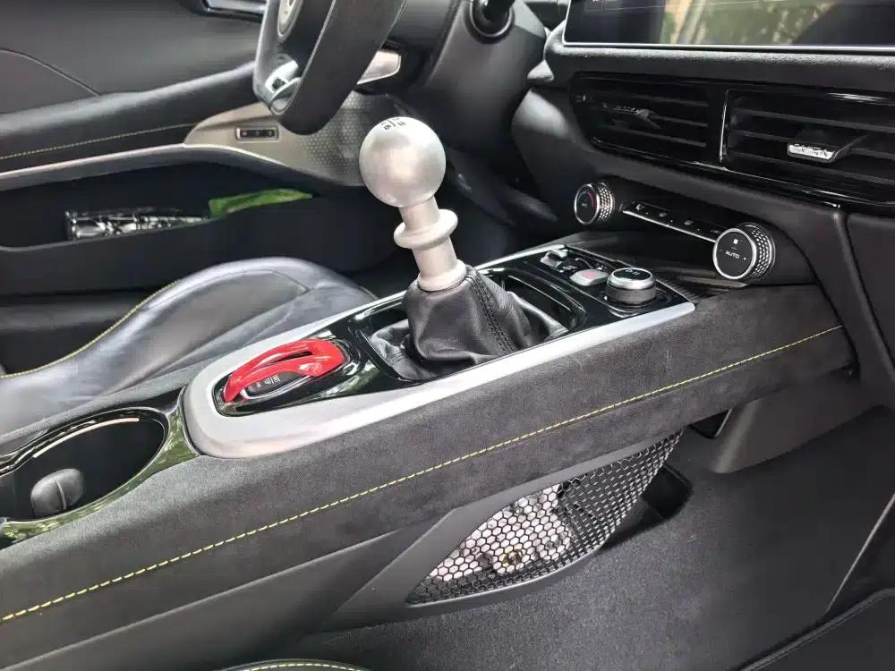 2022 EMIRA 3.5T V6 Manual First Edition — миниатюра 6