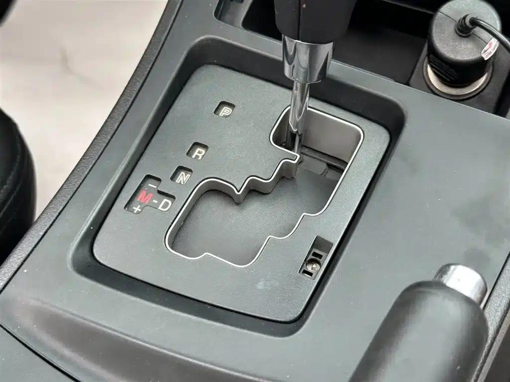 Mazda 3 Axela 2011 Sedan 1.6L Automatic Comfort — миниатюра 11