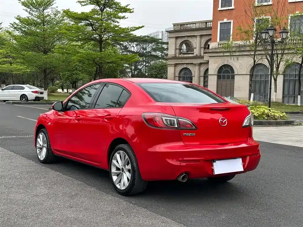 Mazda 3 Axela 2011 Sedan 1.6L Automatic Comfort — миниатюра 15