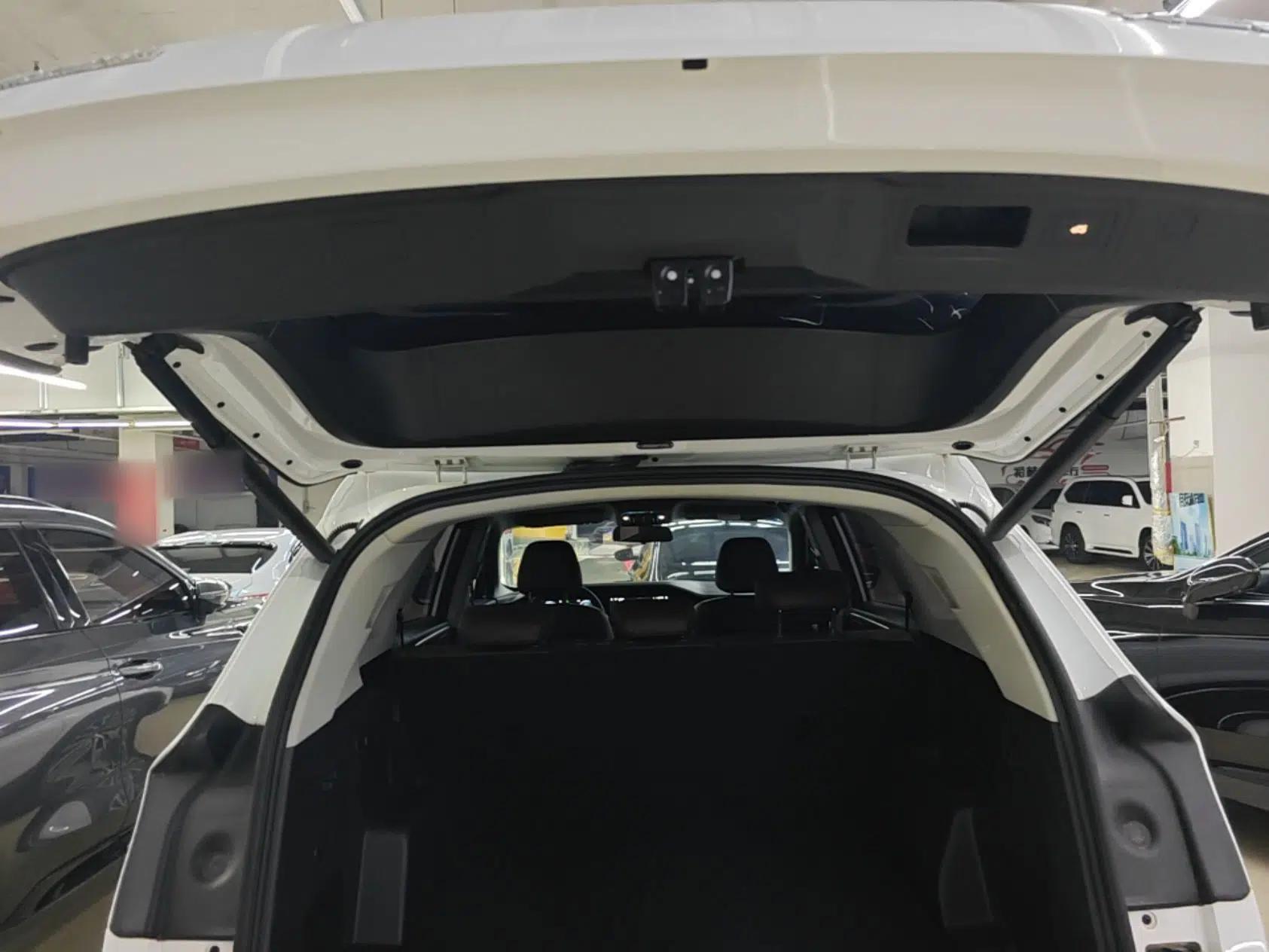JETOUR X90 PLUS 2024 1.6TD DCT Villa 5-Seater — миниатюра 22