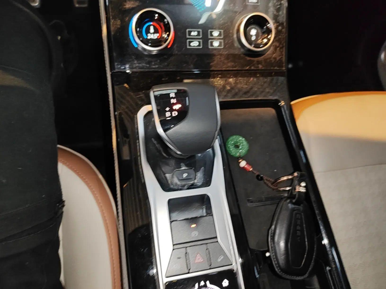 JETOUR X70 C-DM 2024 Far Voyage PRO+ 7-Seater — миниатюра 17