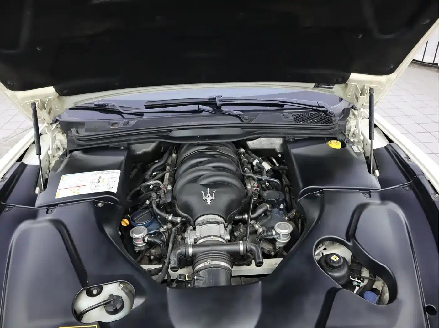 2013 GranTurismo 4.2L Automatic — миниатюра 24