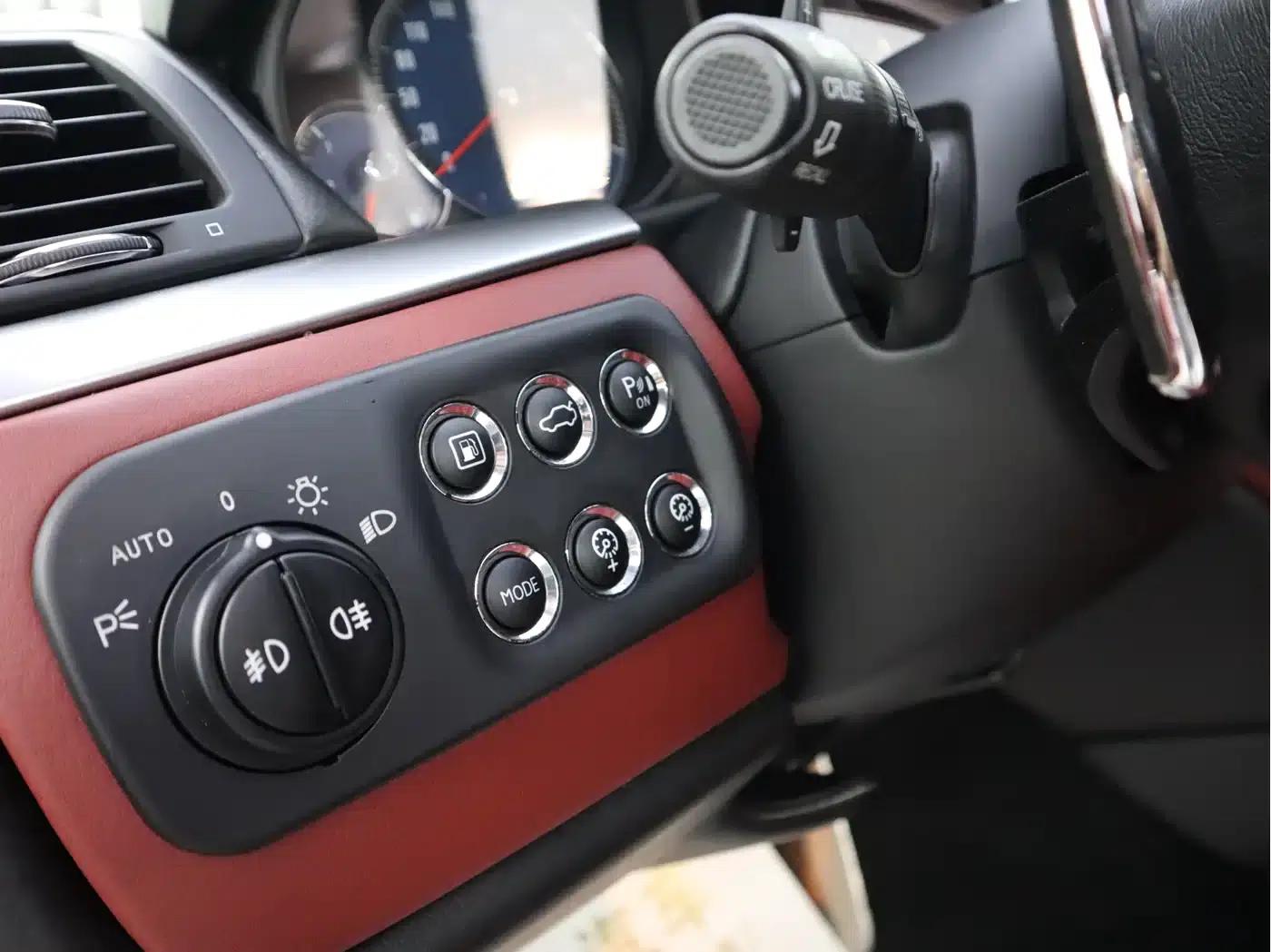 2013 GranTurismo 4.2L Automatic — миниатюра 8
