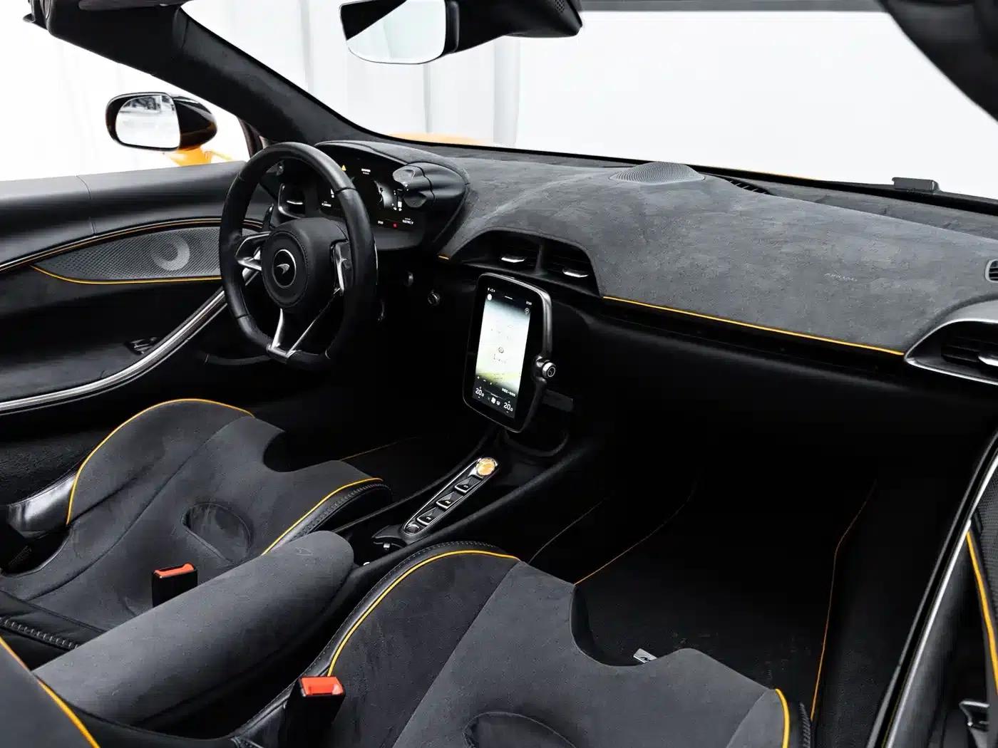 Artura 2025 3.0T Hybrid Spider — миниатюра 17