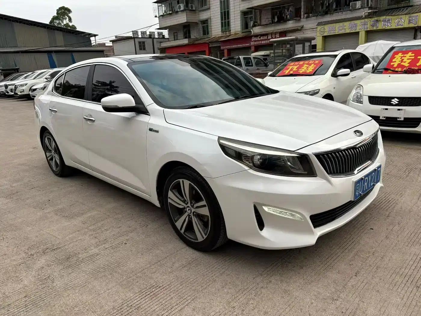 K5 2017 1.8L Automatic GLS — миниатюра 1