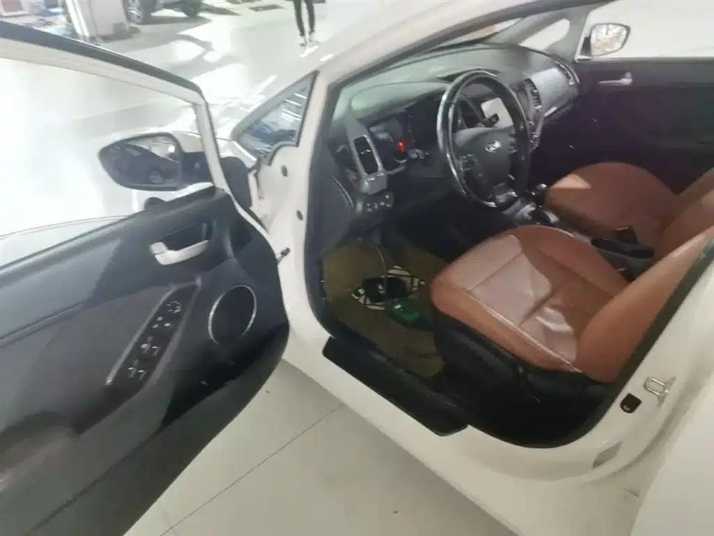 Kia K3S 2014 1.6L Automatic GLS — миниатюра 16