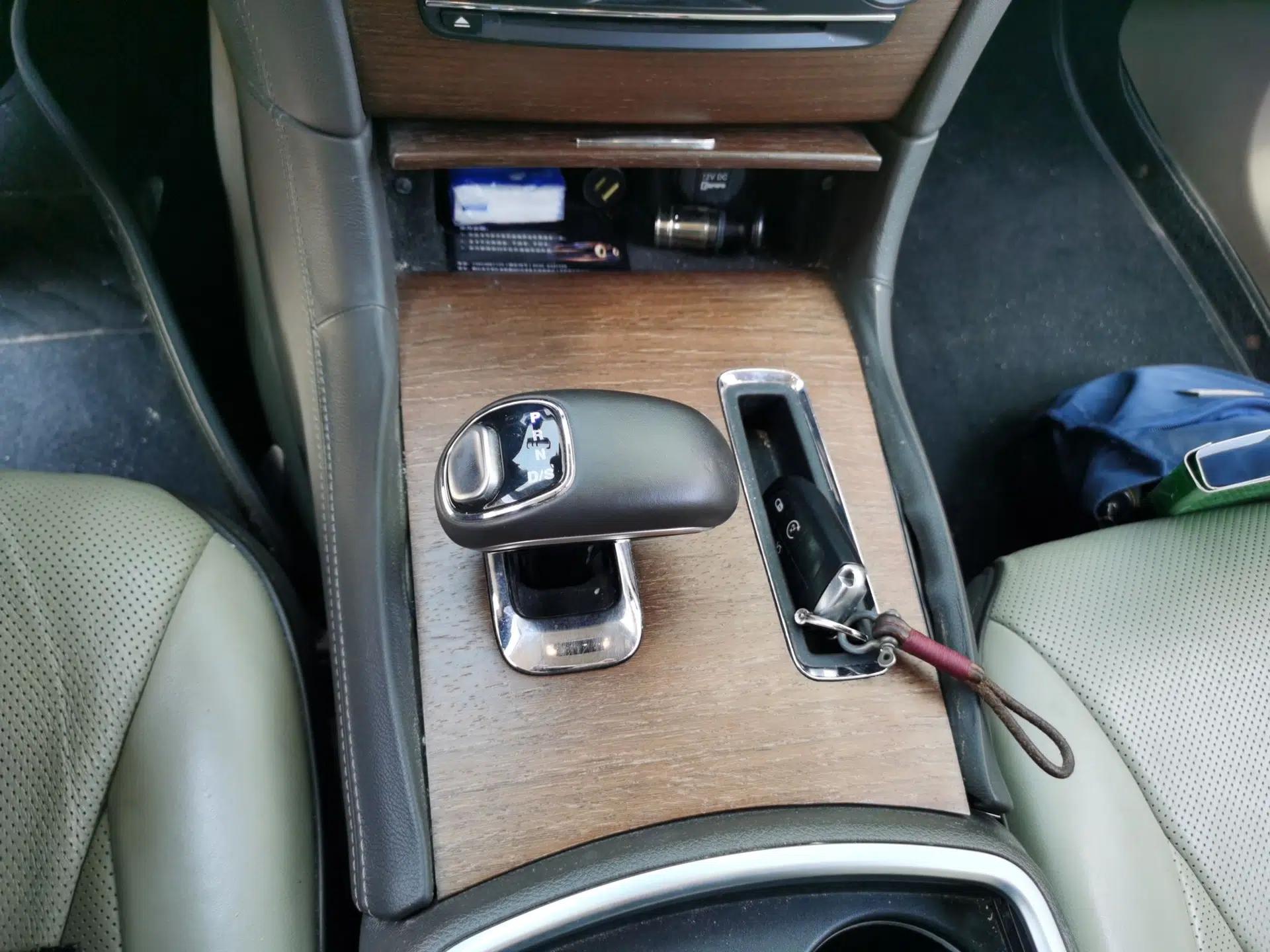 Chrysler 300C 2014 3.0L Excellence Edition — миниатюра 15
