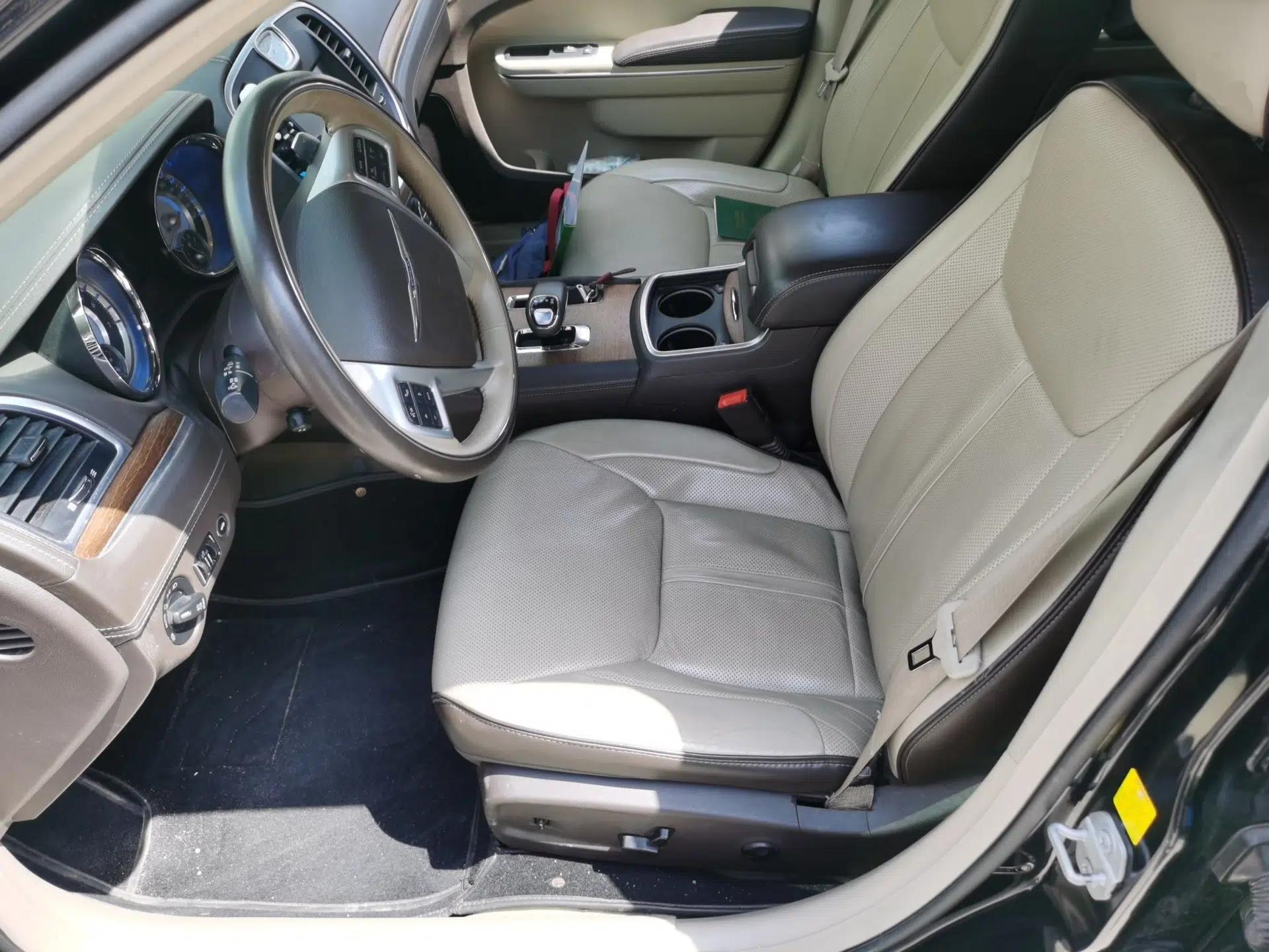 Chrysler 300C 2014 3.0L Excellence Edition — миниатюра 16