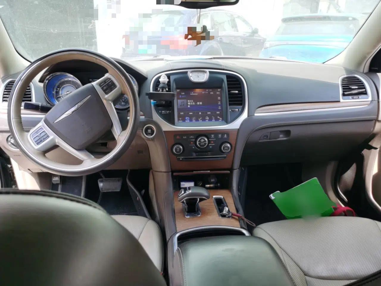 Chrysler 300C 2014 3.0L Excellence Edition — миниатюра 10