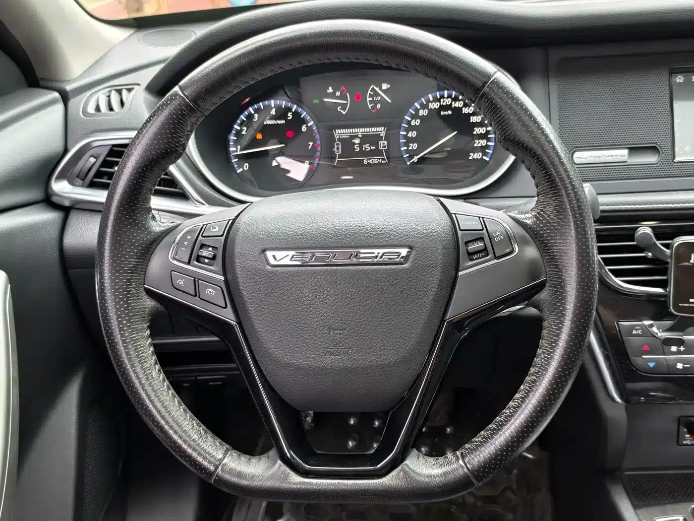 Venucia T90 2017 2.0L CVT Smart Edition — миниатюра 6