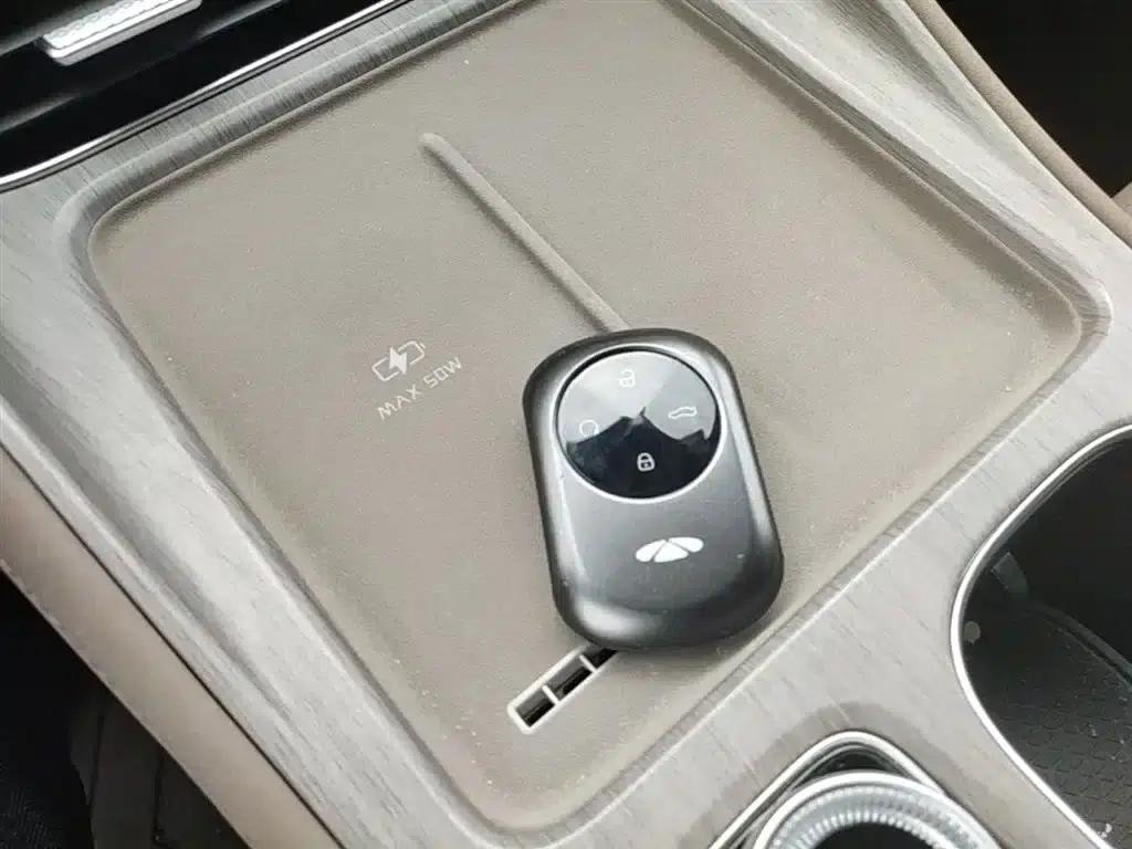 Fengyun T8 2025 1.5T 130km Premium Edition 5-seater — миниатюра 9