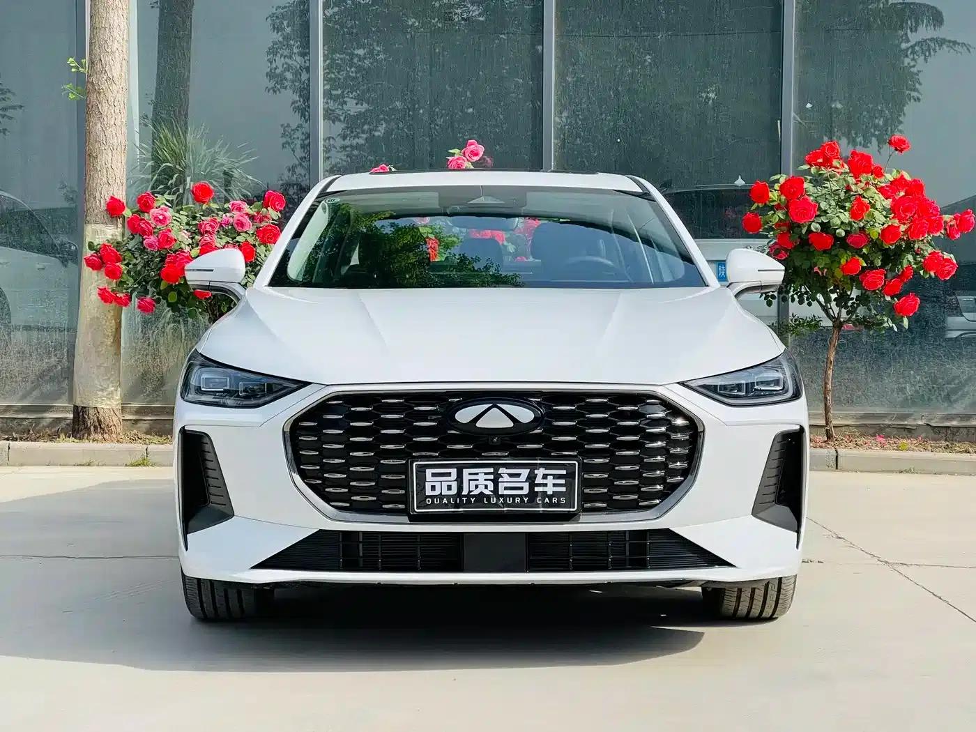 Fengyun A8L 2025 1.5TGDI 145km Luxury Edition — миниатюра 3