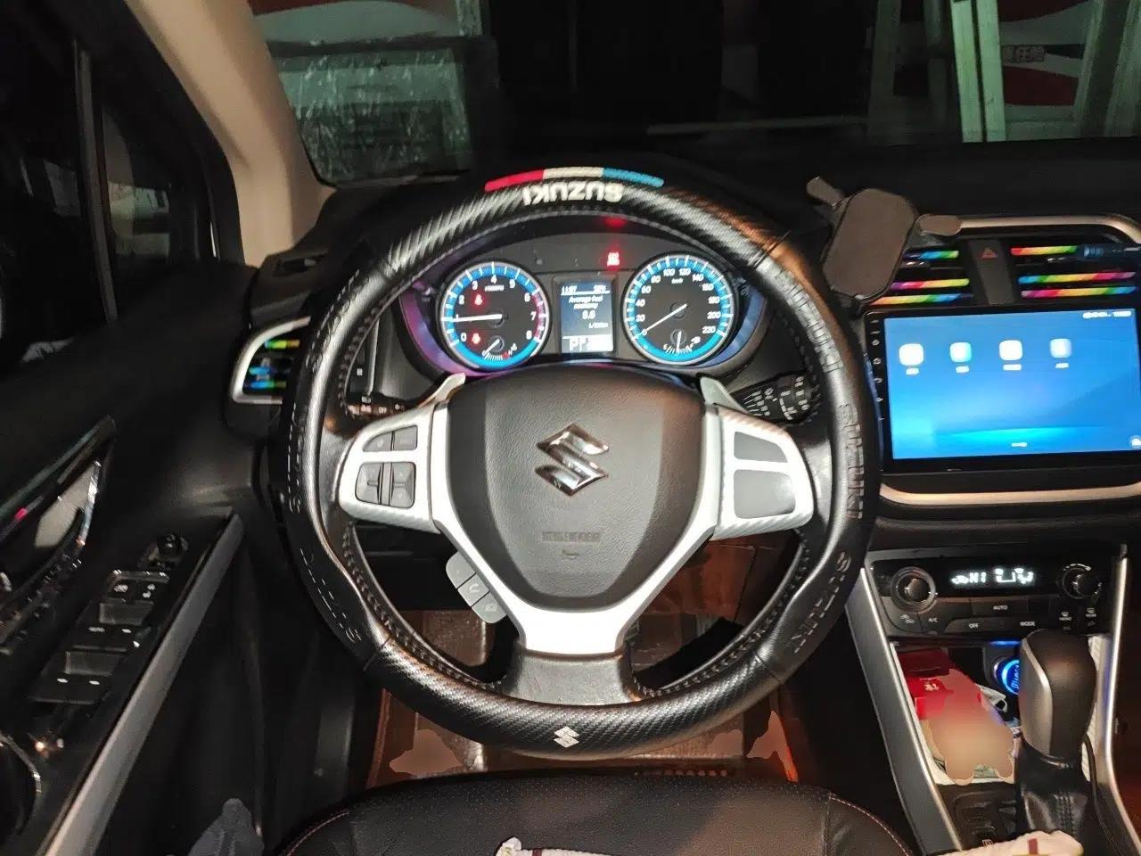 Suzuki S-Cross 2014 1.6L CVT Two-Wheel Drive Elite Version — миниатюра 11