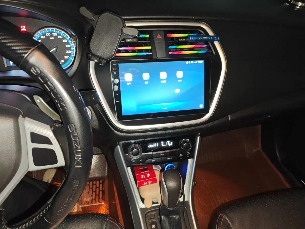 Suzuki S-Cross 2014 1.6L CVT Two-Wheel Drive Elite Version — миниатюра 14