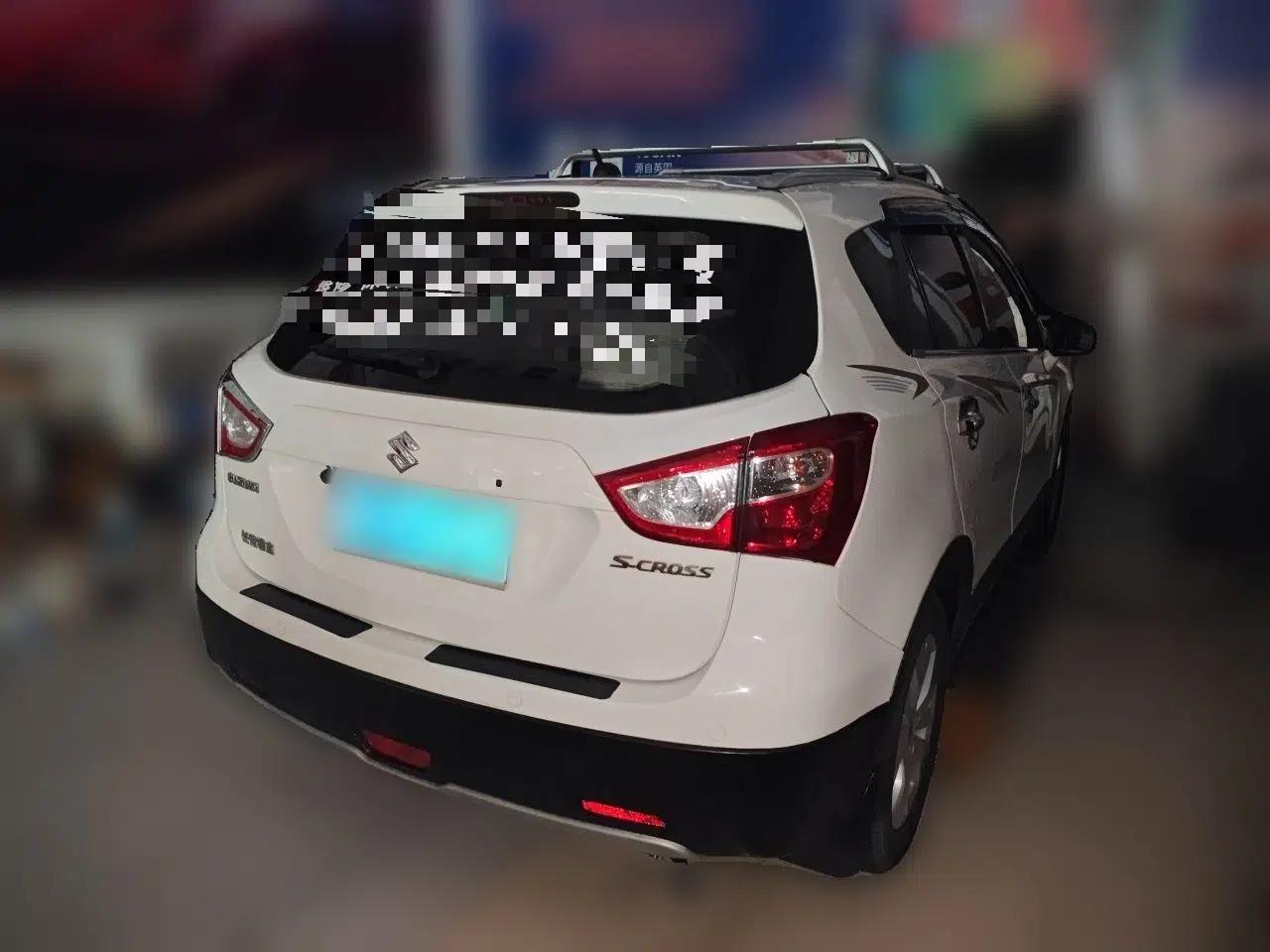 Suzuki S-Cross 2014 1.6L CVT Two-Wheel Drive Elite Version — миниатюра 6