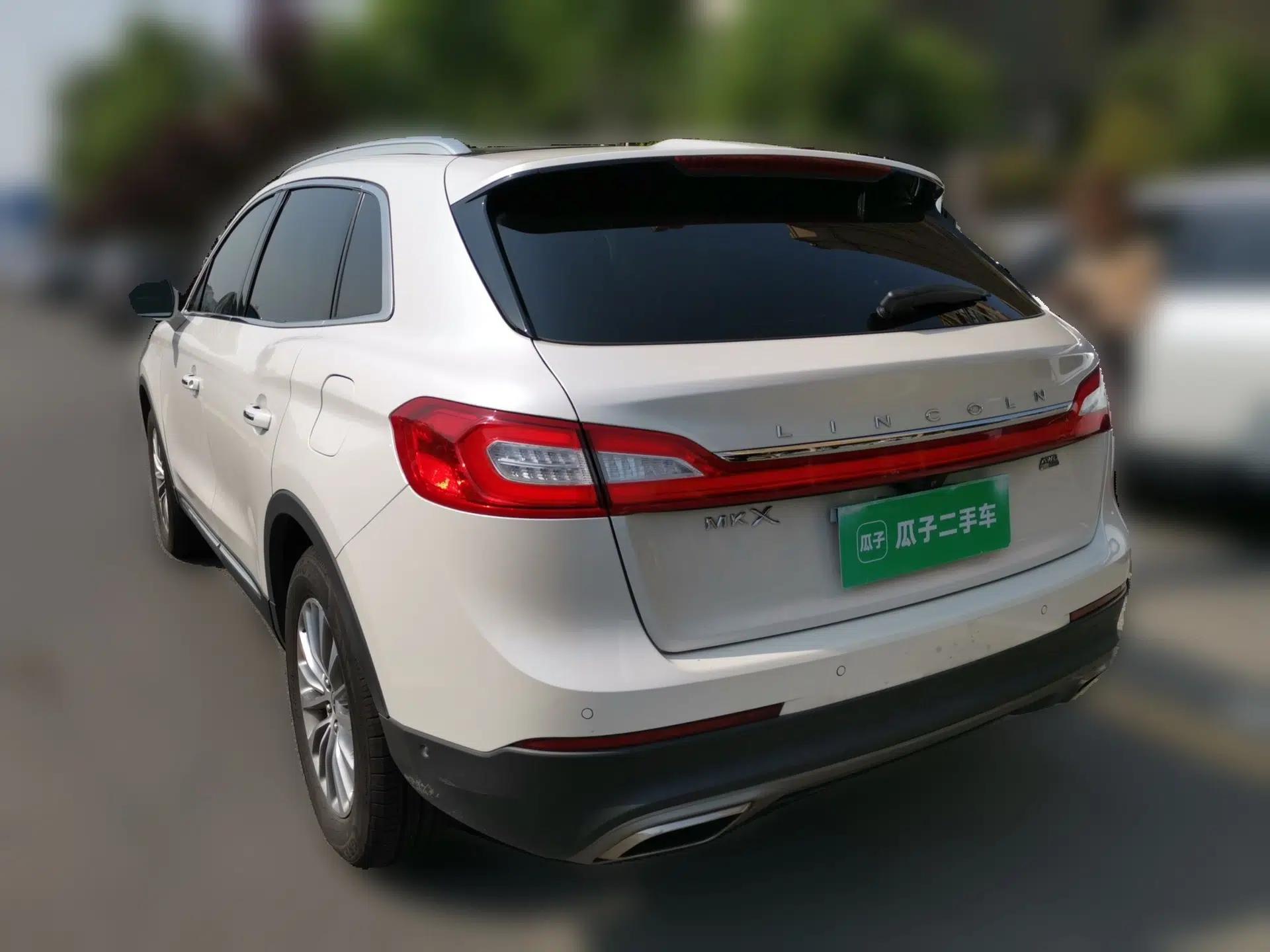 Lincoln MKX 2015 2.0T Four-Wheel Drive Luxury Edition — миниатюра 4