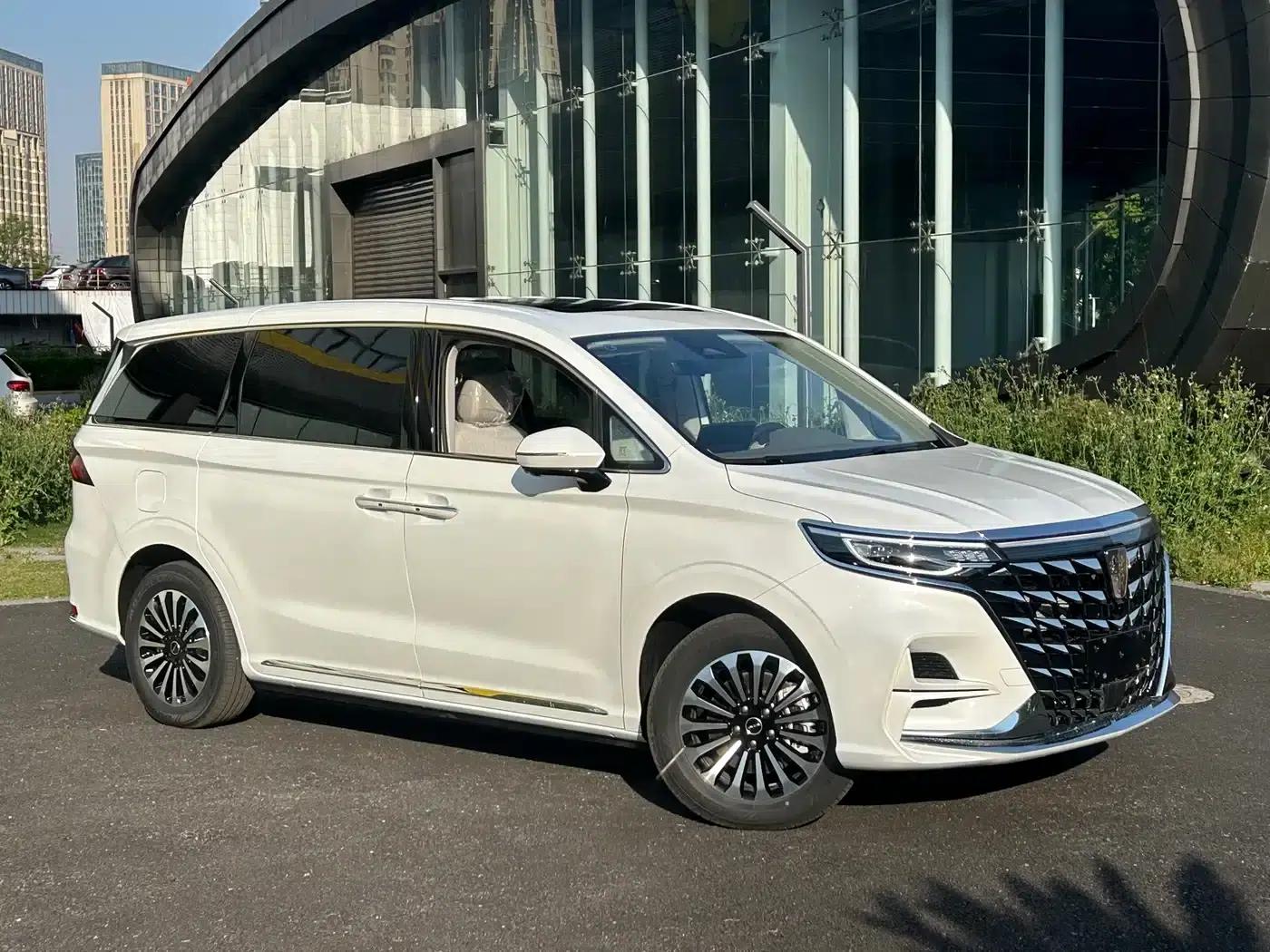 Roewe iMAX8 New Energy 2025 1.5T DMH Luxury Edition — миниатюра 3