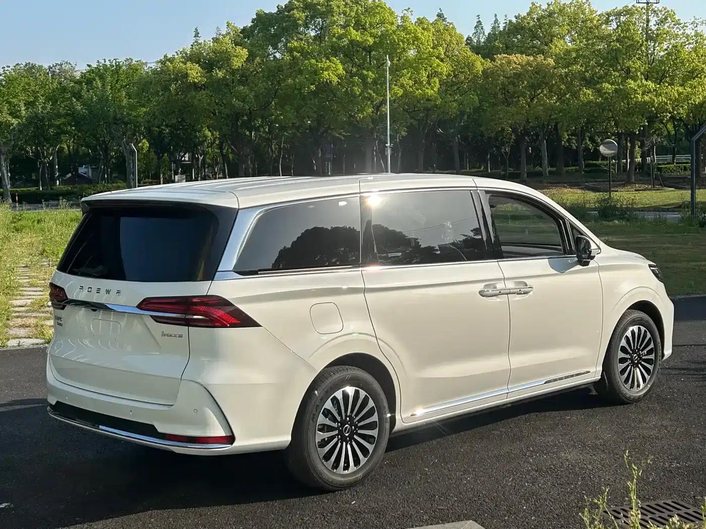 Roewe iMAX8 New Energy 2025 1.5T DMH Luxury Edition — миниатюра 7