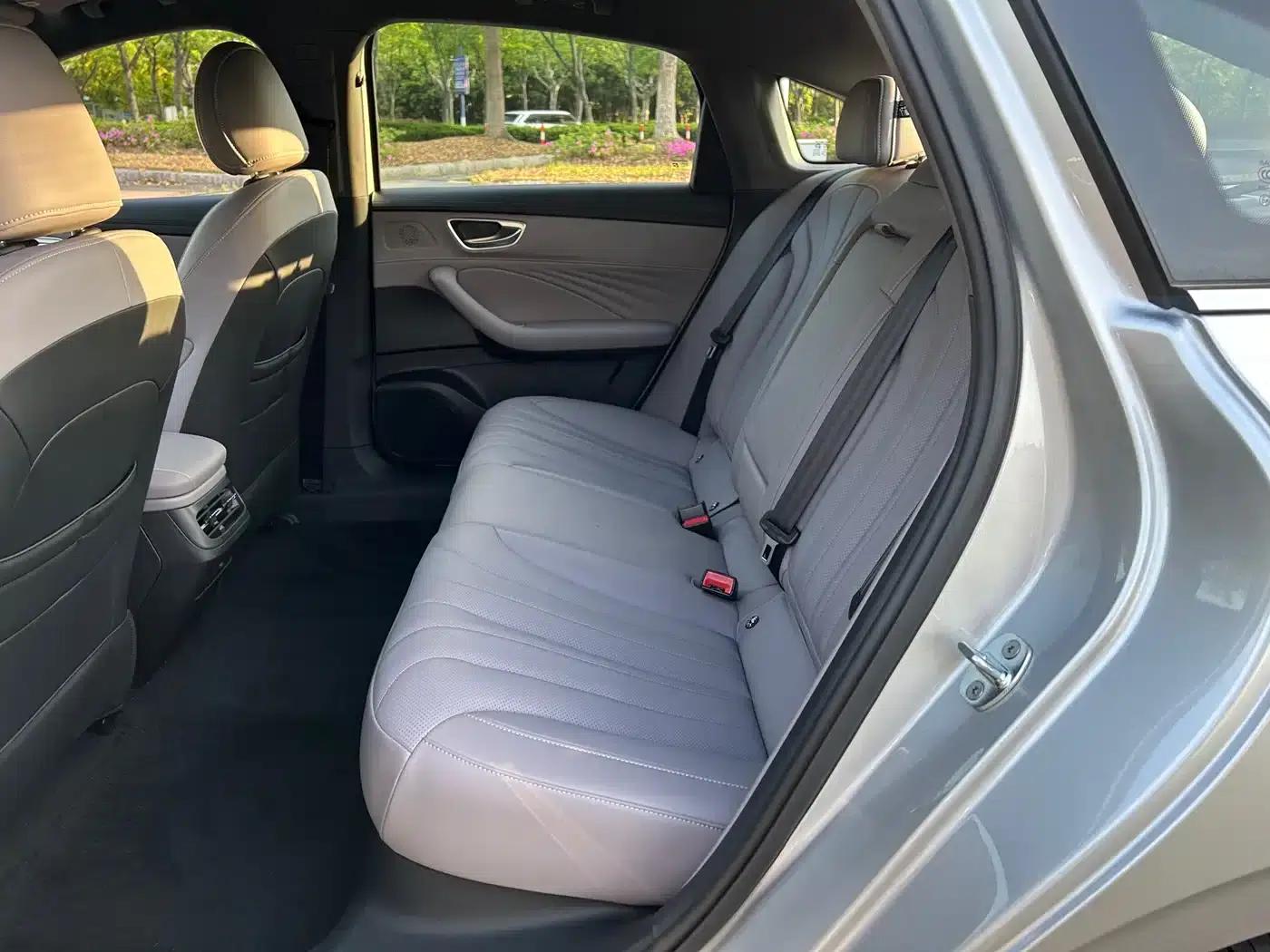 Roewe M7 DMH 2025 160km Premium Edition — миниатюра 11
