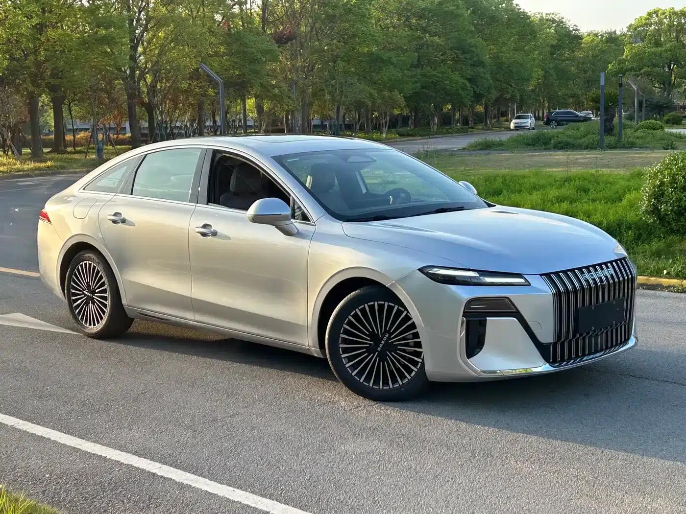 Roewe M7 DMH 2025 160km Premium Edition — миниатюра 7