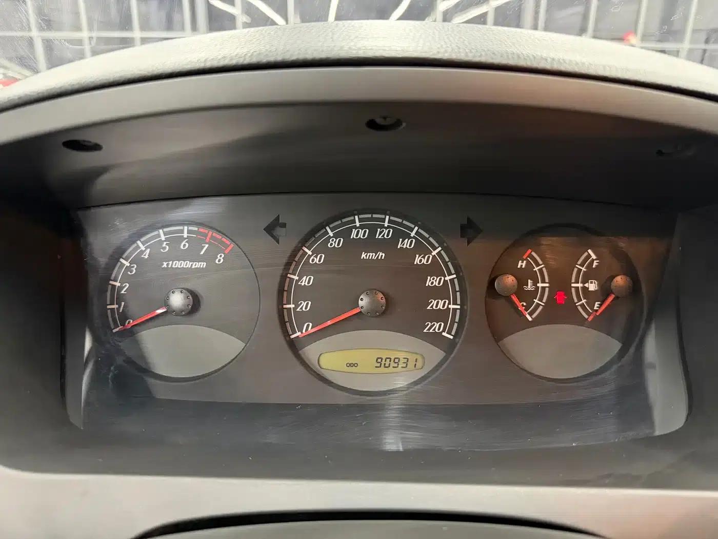 Roewe W5 2014 1.8T 2WD Automatic Shengyu Special Edition — миниатюра 12