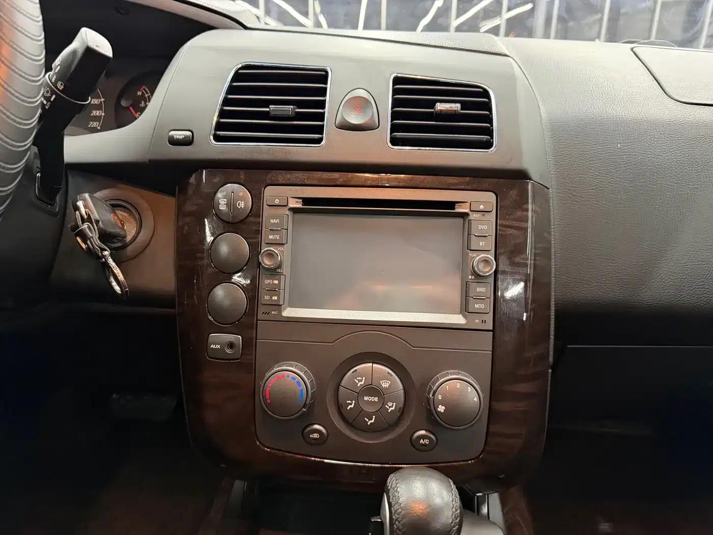 Roewe W5 2014 1.8T 2WD Automatic Shengyu Special Edition — миниатюра 8