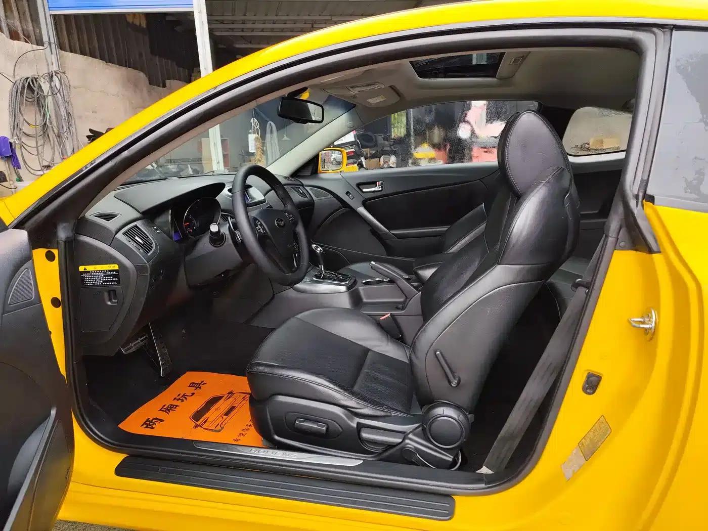 Genesis Coupe 2009 2.0T Automatic Luxury Edition — миниатюра 5