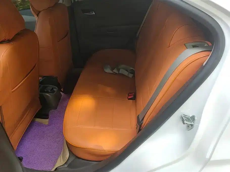 2011 Aveo Sedan 1.4L MT SE — миниатюра 11