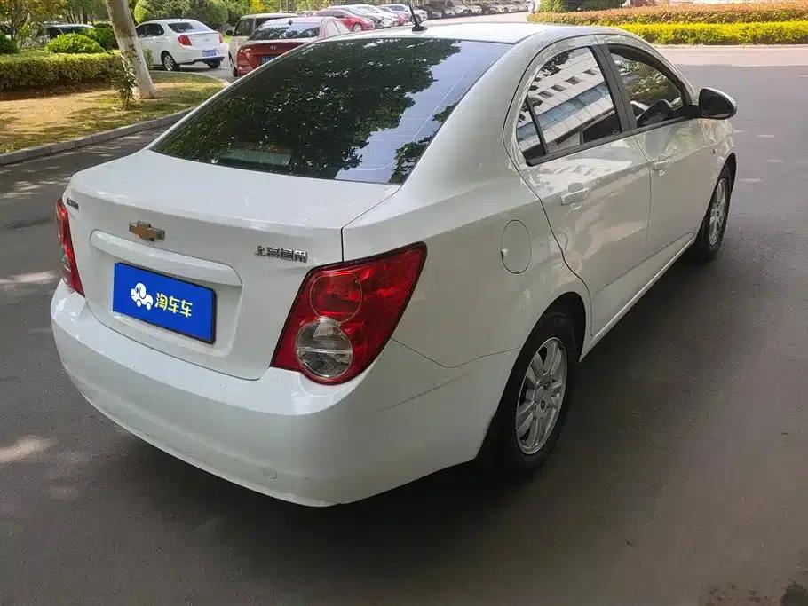 2011 Aveo Sedan 1.4L MT SE — миниатюра 3