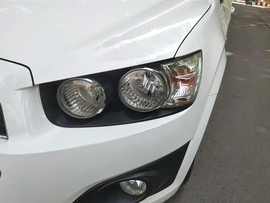 2011 Aveo Sedan 1.4L MT SE — миниатюра 5
