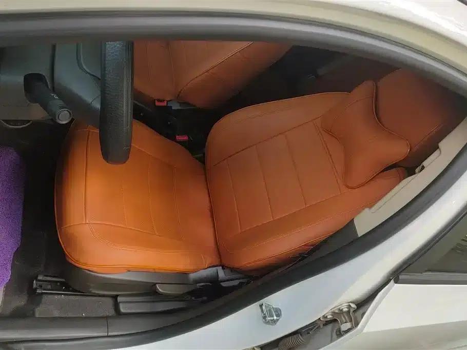 2011 Aveo Sedan 1.4L MT SE — миниатюра 9