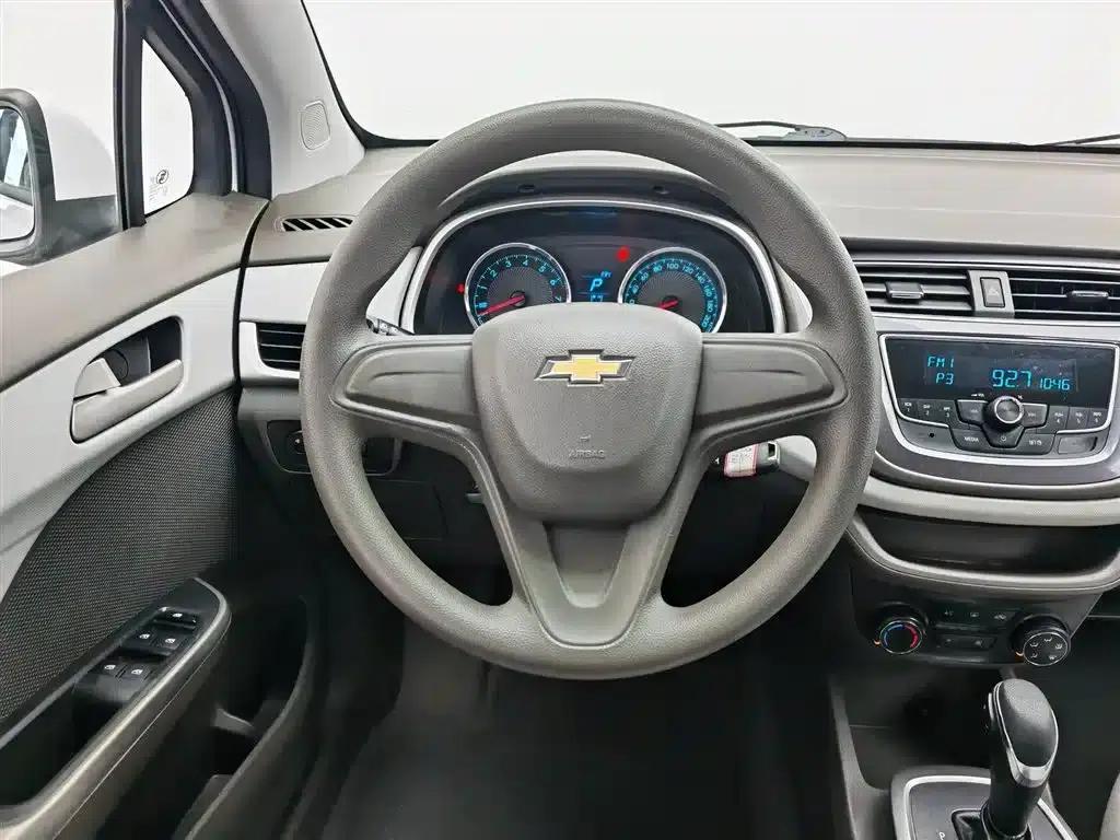Chevrolet Aveo RV 2016 1.5L Automatic Comfortline Edition — миниатюра 11