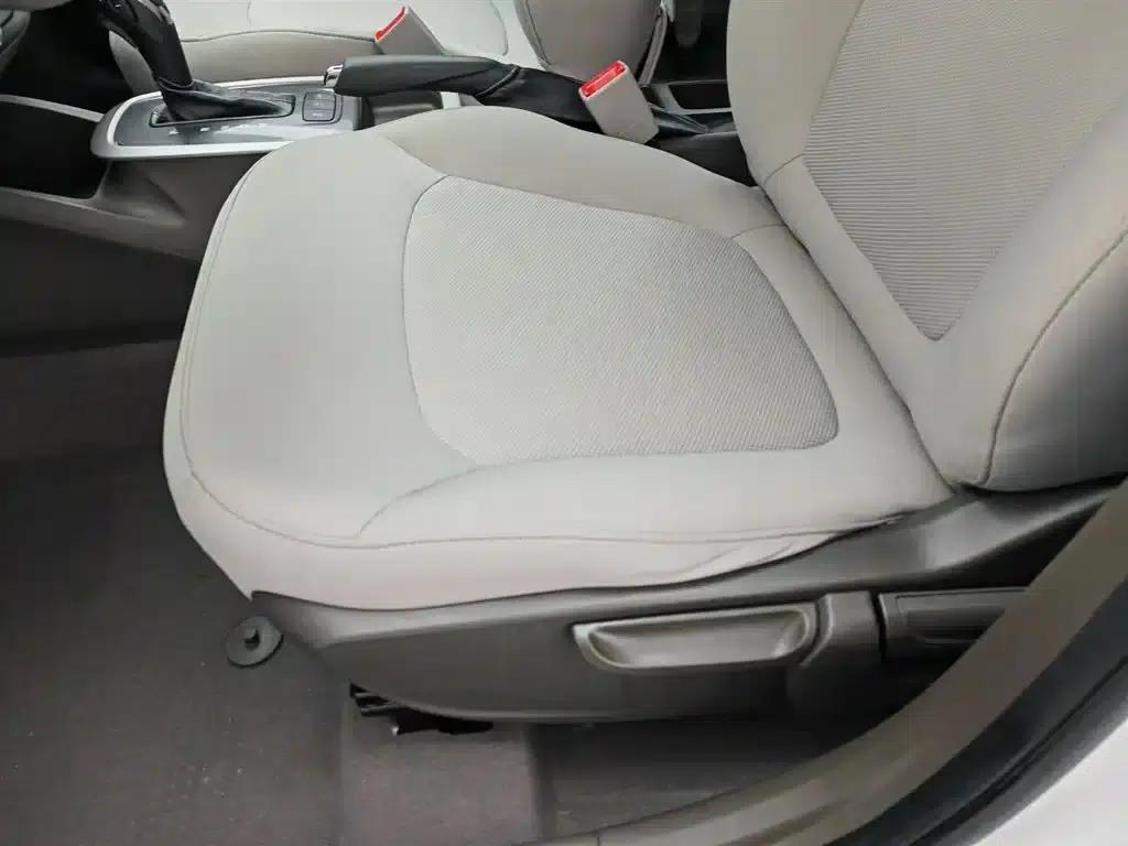 Chevrolet Aveo RV 2016 1.5L Automatic Comfortline Edition — миниатюра 20
