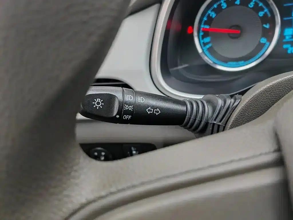 Chevrolet Aveo RV 2016 1.5L Automatic Comfortline Edition — миниатюра 21