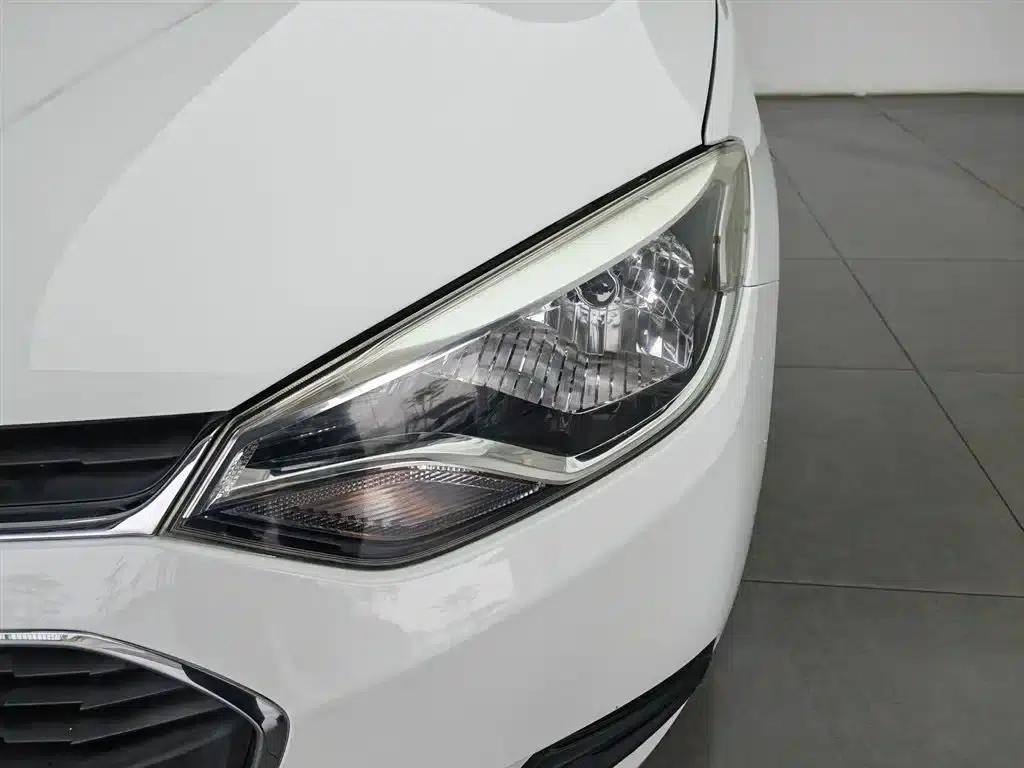 Chevrolet Aveo RV 2016 1.5L Automatic Comfortline Edition — миниатюра 7