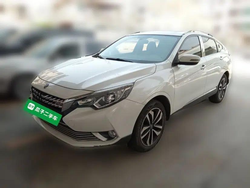 Venucia T90 2018 2.0L CVT Smart Connect Luxury Edition China V Standard — миниатюра 1