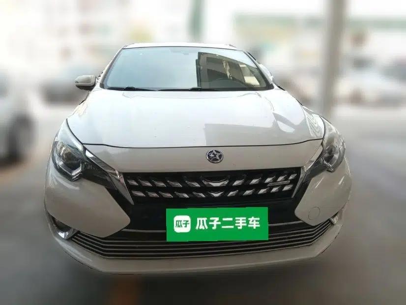 Venucia T90 2018 2.0L CVT Smart Connect Luxury Edition China V Standard — миниатюра 2
