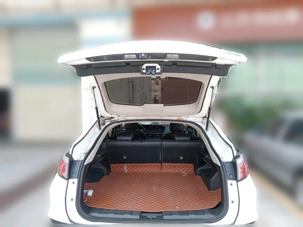 Venucia T90 2018 2.0L CVT Smart Connect Luxury Edition China V Standard — миниатюра 20