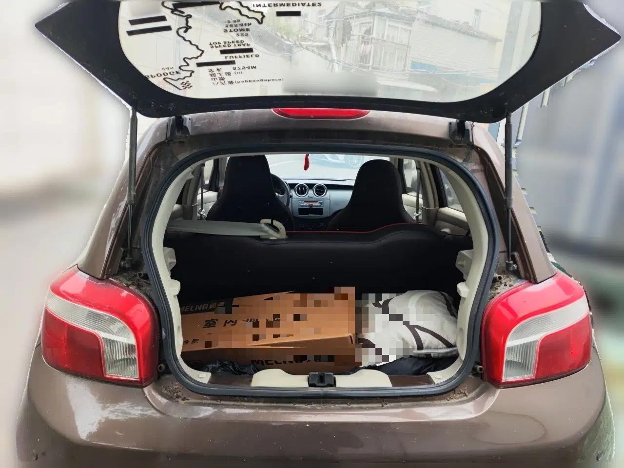 Venucia R30 2014 1.2L Manual Enjoyment Edition — миниатюра 20