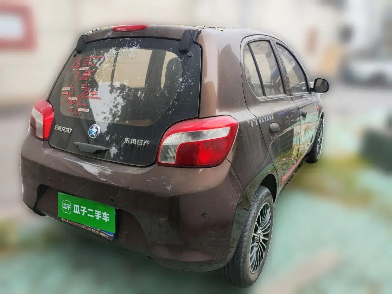 Venucia R30 2014 1.2L Manual Enjoyment Edition — миниатюра 6