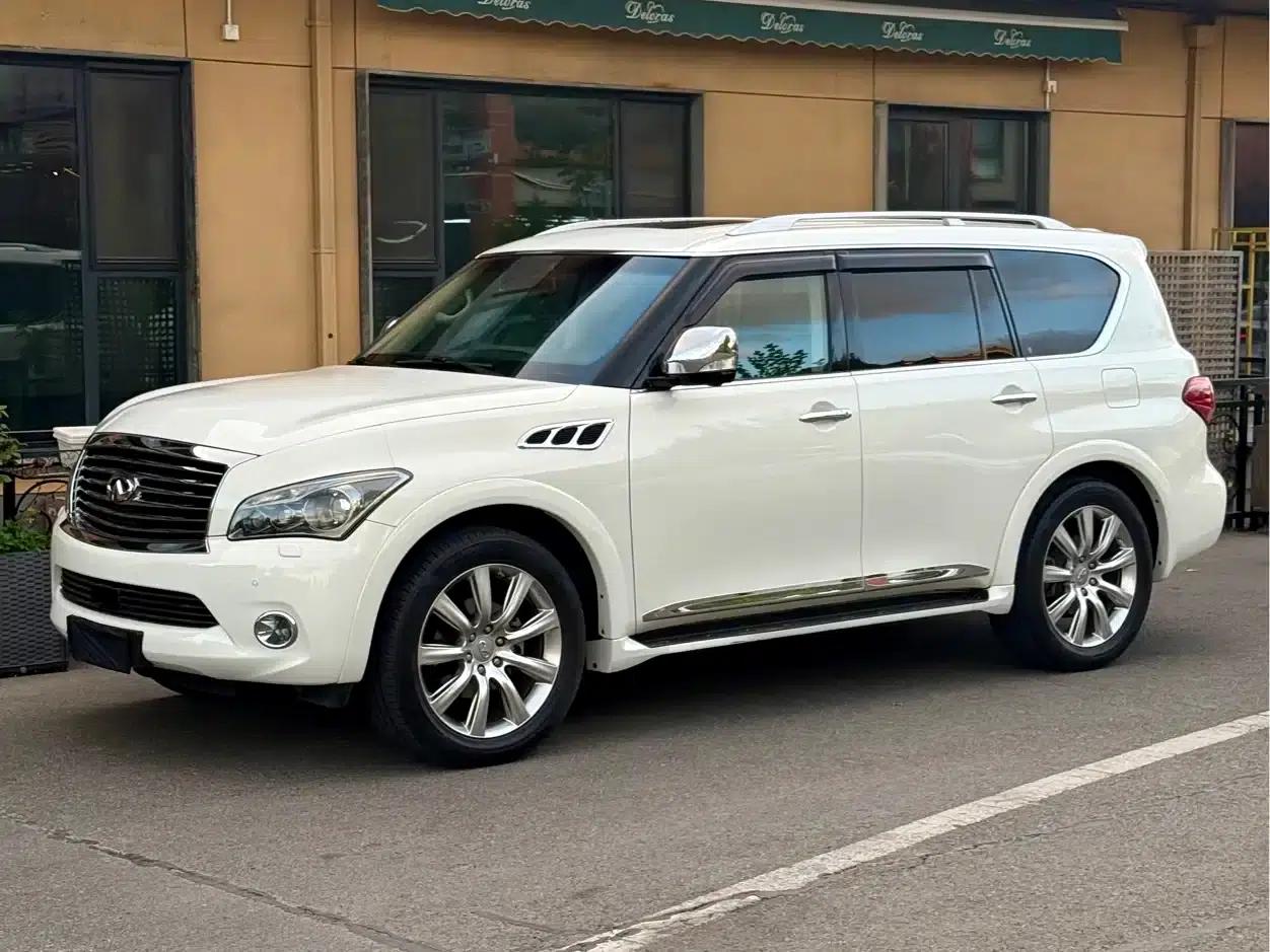 2011 Infiniti QX56 — миниатюра 1
