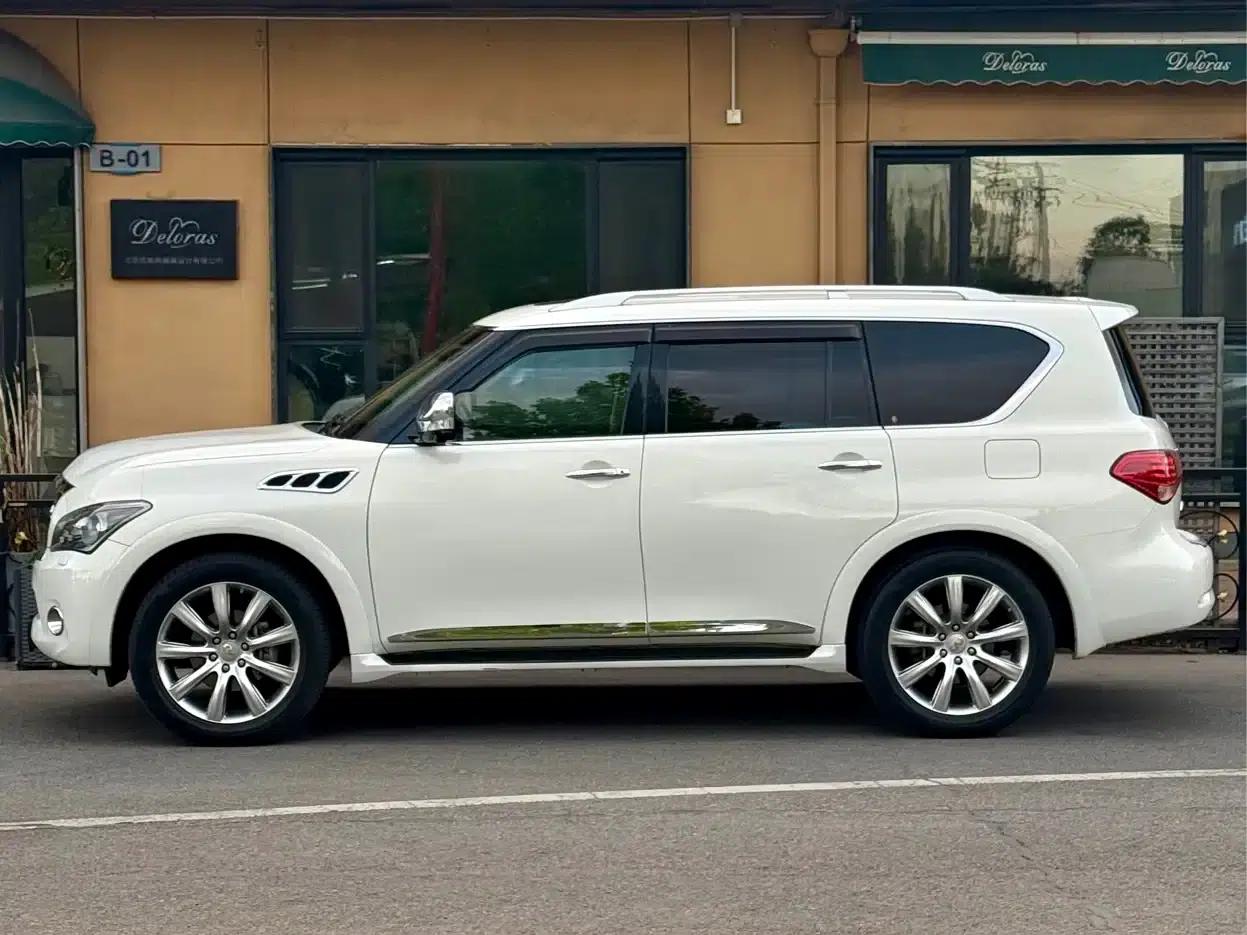 2011 Infiniti QX56 — миниатюра 2