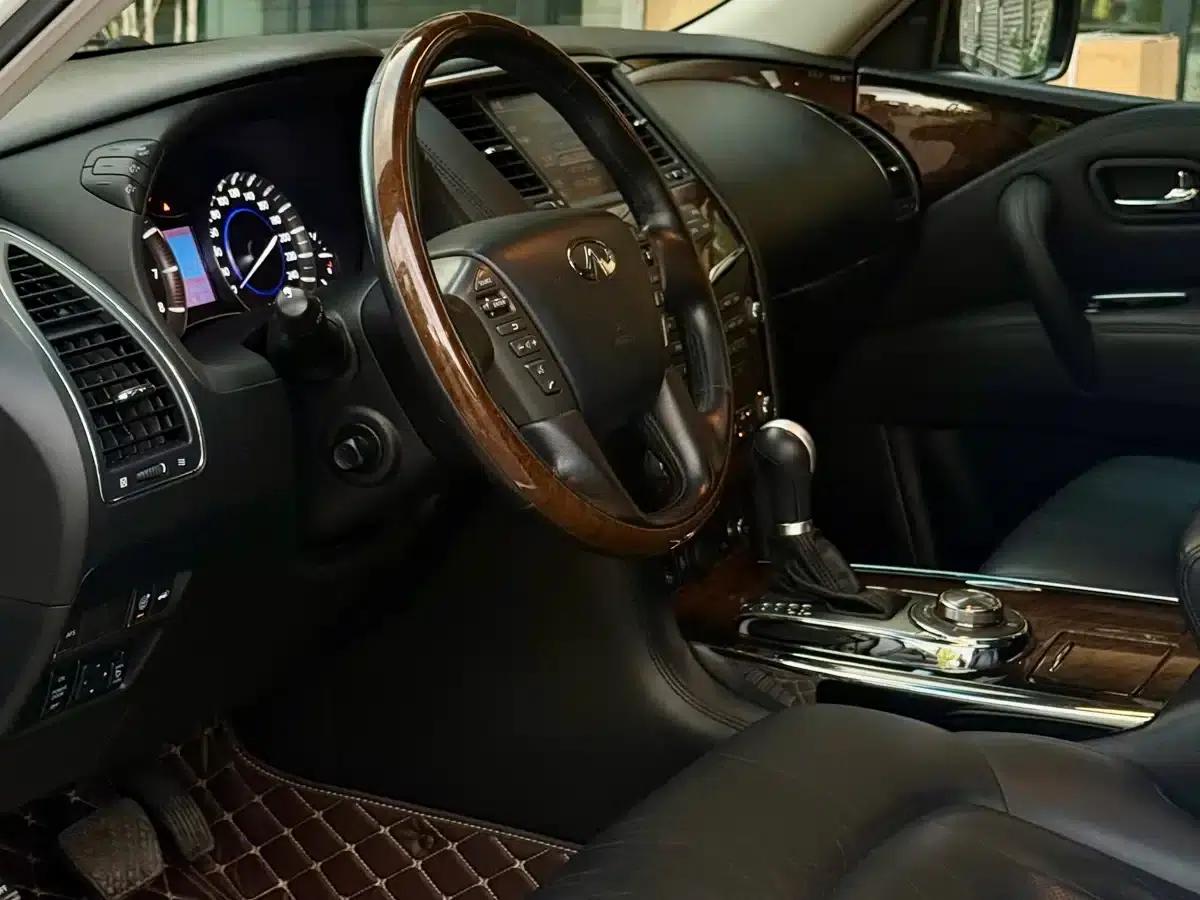 2011 Infiniti QX56 — миниатюра 4