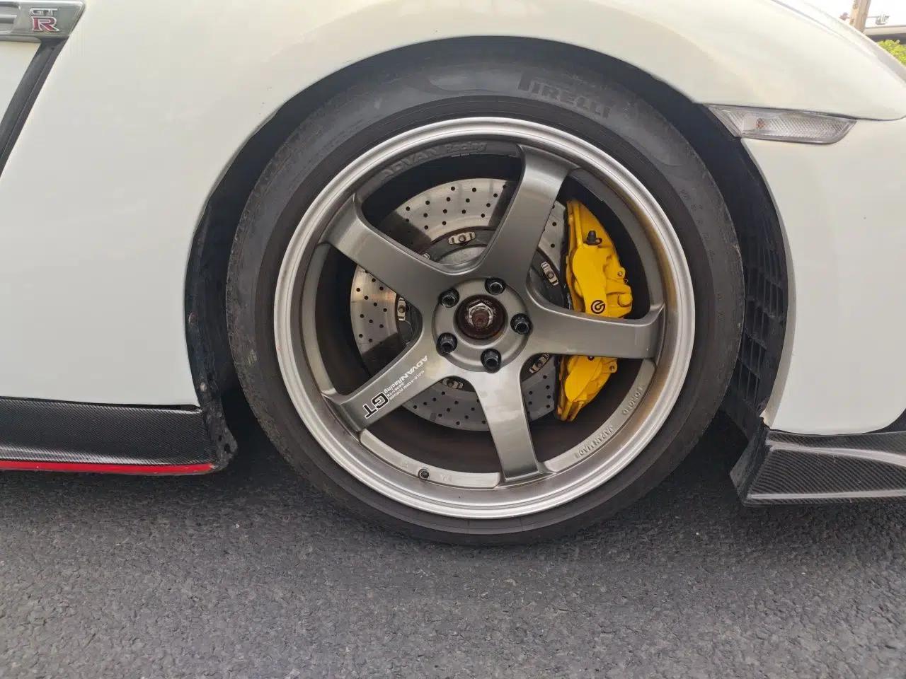 Nissan GT-R 2010 3.8T Premium Edition — миниатюра 8