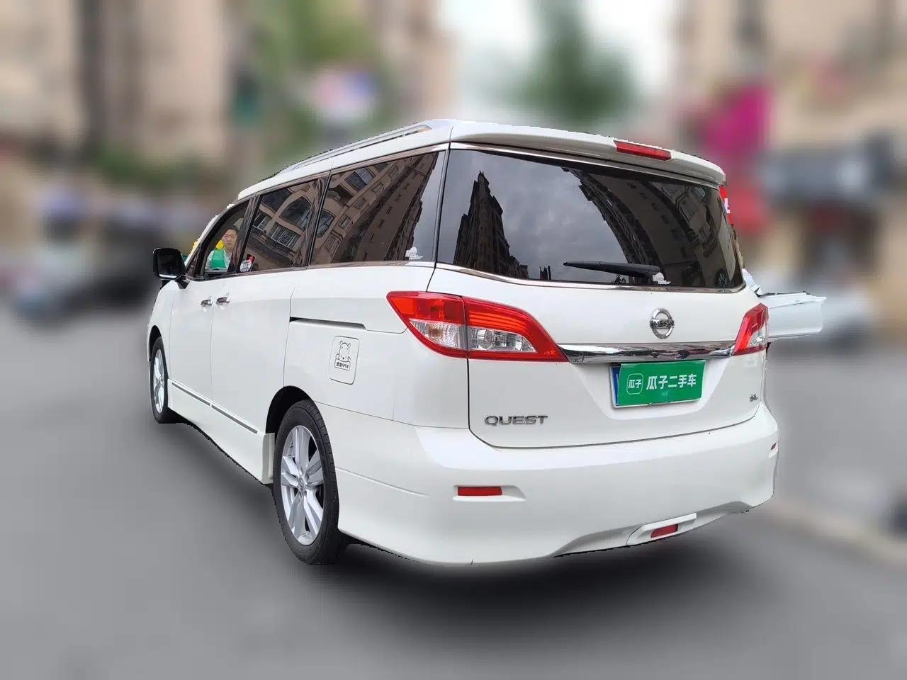 Nissan Quest 2015 3.5L SL — миниатюра 4